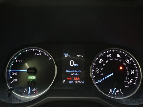 Used 2021 Toyota RAV4 LE AWD/4WD image 21