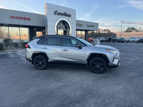 Used 2020 Toyota RAV4 XSE image 2