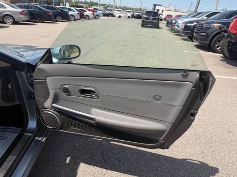 Used 2005 Chrysler Crossfire Limited RWD image 21