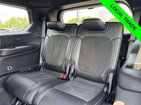 Used 2025 Jeep Grand Cherokee L Altitude AWD/4WD image 26
