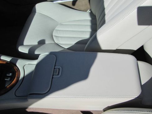 Used 1998 Jaguar XK8 Convertible image 17