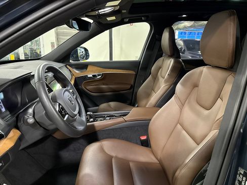 Certified 2024 Volvo XC90 B6 Plus w/ Protection Package Premier AWD/4WD image 10