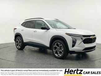 Used 2025 Chevrolet Trax LT video 1