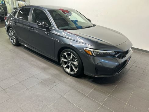 Used 2025 Honda Civic Sport Touring image 2