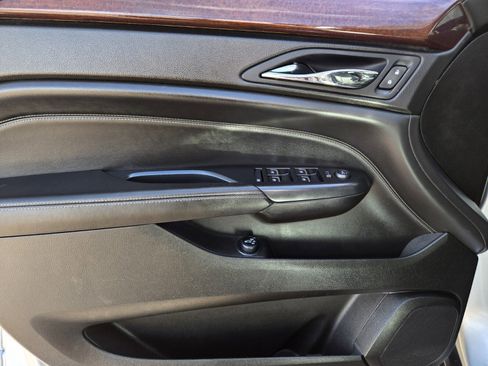 Used 2014 Cadillac SRX Luxury w/ Driver Awareness Package FWD image 15