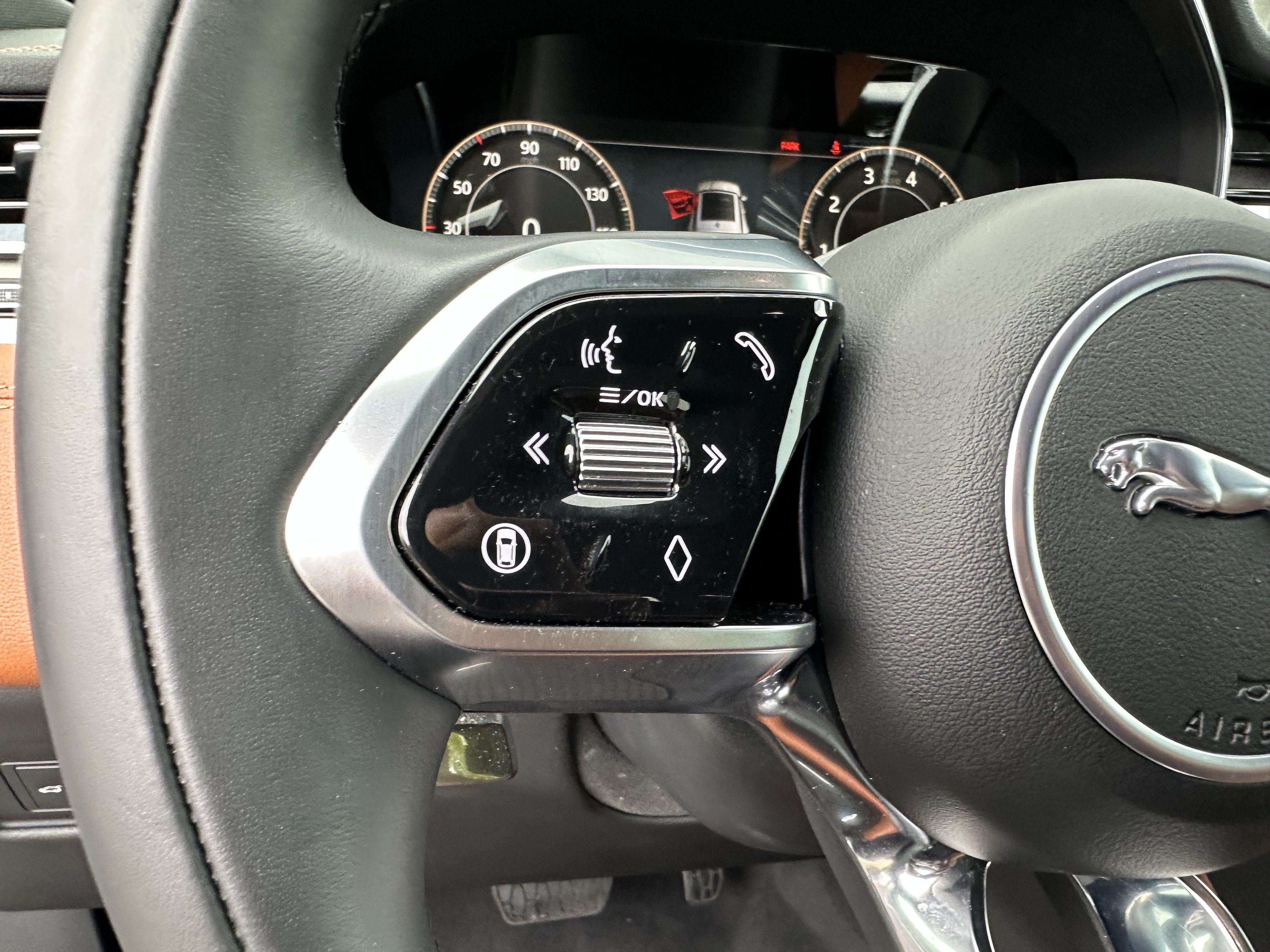 Certified 2026 Jaguar F-PACE R-Dynamic S AWD/4WD image 22