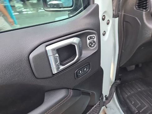 Used 2023 Jeep Wrangler Unlimited Rubicon 392 AWD/4WD image 9