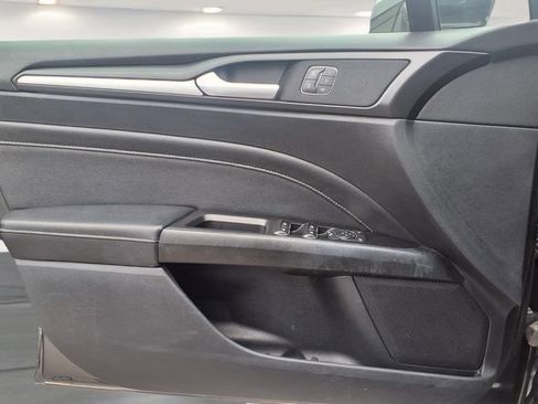 Used 2020 Ford Fusion Titanium AWD/4WD image 17
