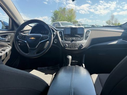 Used 2020 Chevrolet Malibu LT FWD image 24