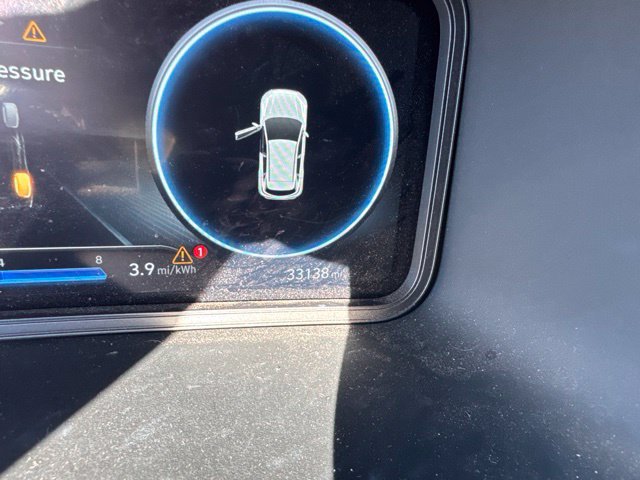Used 2023 Hyundai Kona Limited FWD image 11
