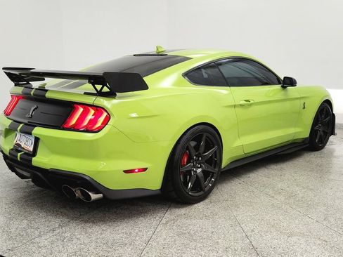 Used 2020 Ford Mustang Shelby GT500 w/ Carbon Fiber Track Pack RWD image 5