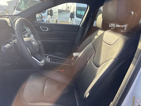 Used 2024 Jeep Compass Limited w/ Driver Assist Group I image 15