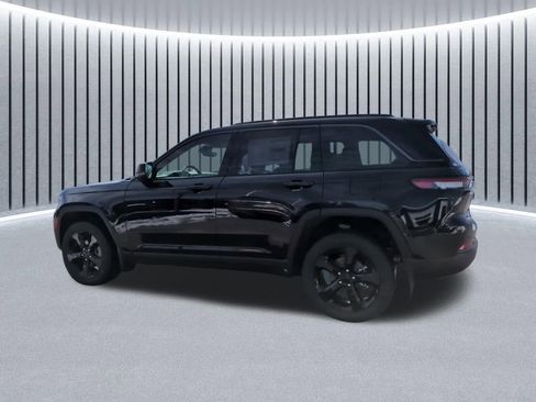 New 2026 Jeep Grand Cherokee Limited w/ Limited Altitude Package image 14