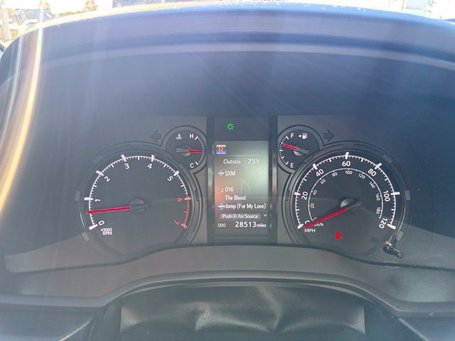 Used 2021 Toyota 4Runner SR5 Premium w/ Moonroof Package AWD/4WD image 18