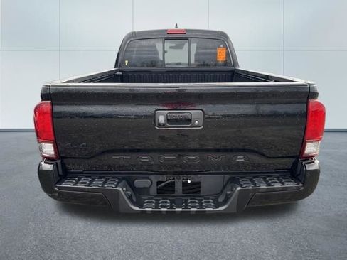 Used 2020 Toyota Tacoma SR w/ SX Package image 3