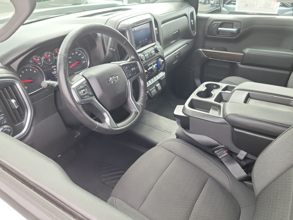 Used 2020 Chevrolet Silverado 1500 RST AWD/4WD image 3
