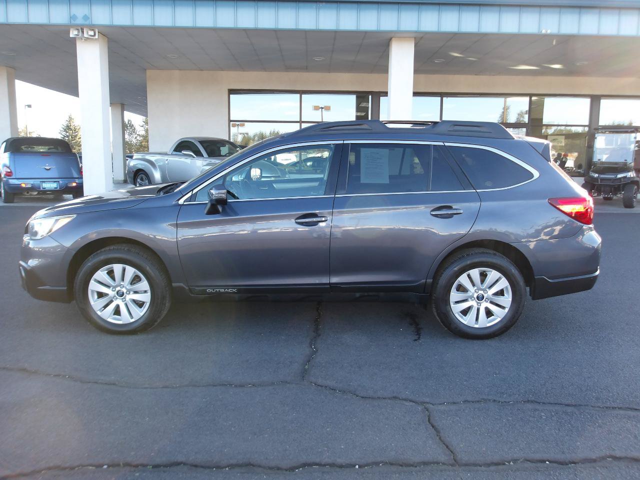 Used 2015 Subaru Outback 2.5i Premium AWD/4WD image 2