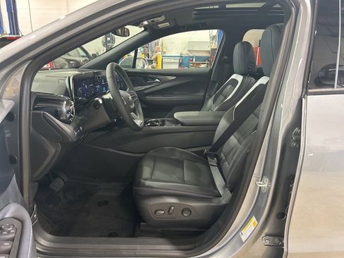 New 2024 Chevrolet Blazer EV LT image 14