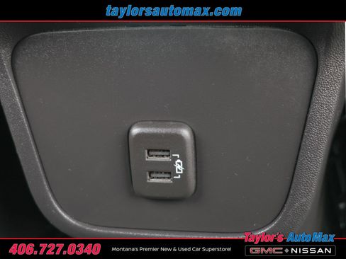 Used 2024 GMC Terrain SLE image 23