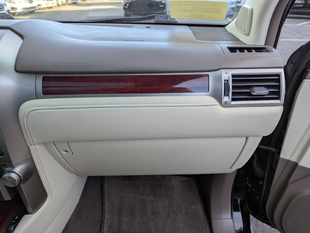 Used 2011 Lexus GX 460 AWD/4WD image 36