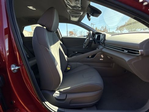 New 2026 Hyundai Elantra Sport image 25