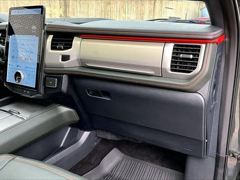 Used 2022 Ford Expedition Timberline image 19