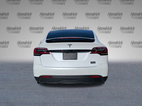Used 2023 Tesla Model X Plaid image 8