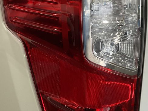 Used 2019 Nissan Titan SL w/ Midnight Edition image 12