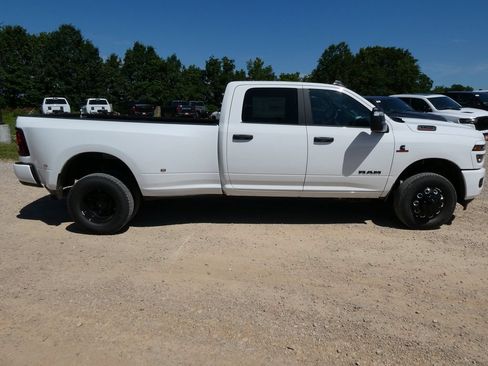 New 2026 RAM 3500 Big Horn AWD/4WD image 2