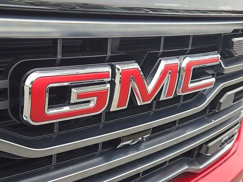 Used 2025 GMC Sierra 1500 AT4 w/ AT4 Premium Package image 27