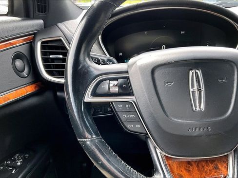 Used 2020 Lincoln Nautilus Reserve FWD image 17