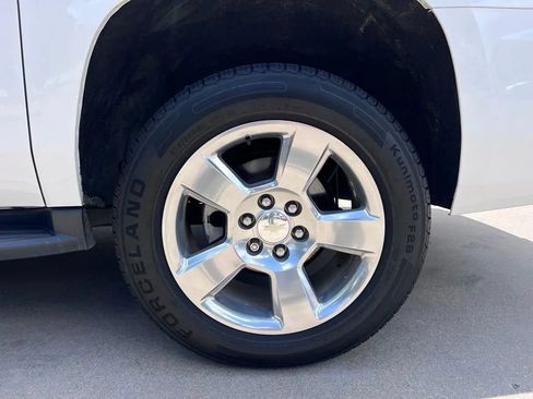 Used 2019 Chevrolet Suburban LT w/ Texas Edition Package RWD image 47