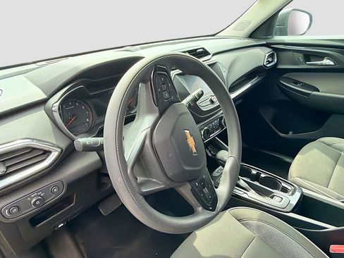 Used 2022 Chevrolet TrailBlazer LT w/ Driver Confidence Package AWD/4WD image 12