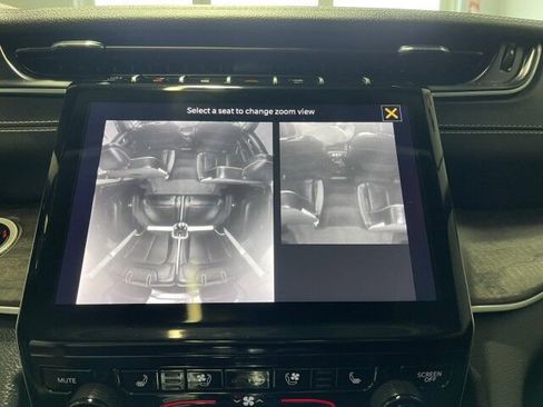 Used 2024 Jeep Grand Cherokee L Limited w/ Luxury Tech Group II image 36