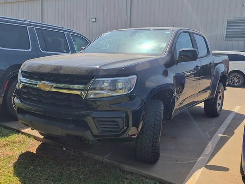 Used 2022 Chevrolet Colorado W/T AWD/4WD image 1