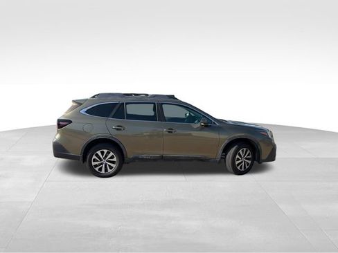Used 2020 Subaru Outback Premium AWD/4WD image 7