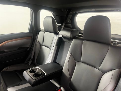 Used 2025 Subaru Forester Sport w/ Popular Package #2 image 19