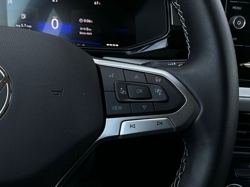 Used 2025 Volkswagen Taos S image 31