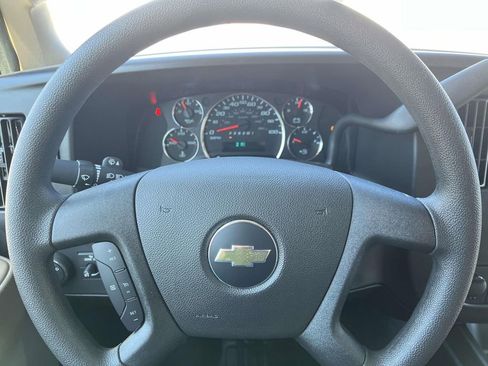 New 2025 Chevrolet Express 2500 Work Van w/ Communications Package image 15