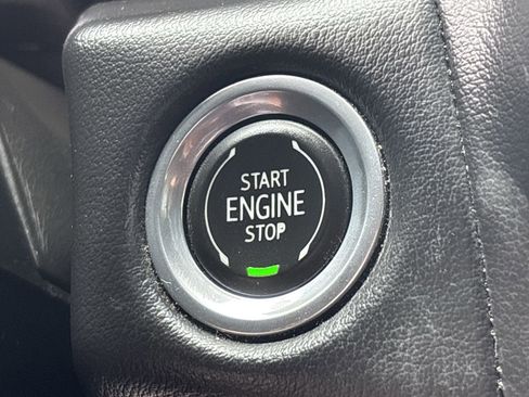 Used 2023 Chevrolet Suburban RST RWD image 31