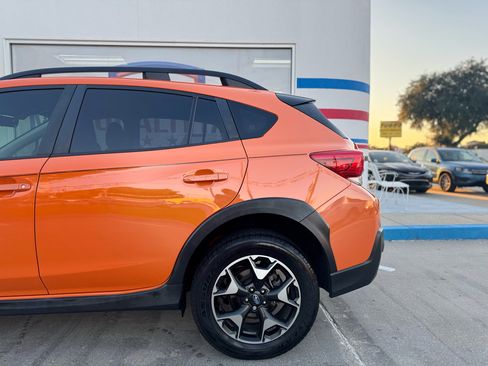 Used 2019 Subaru Crosstrek 2.0i Premium image 18