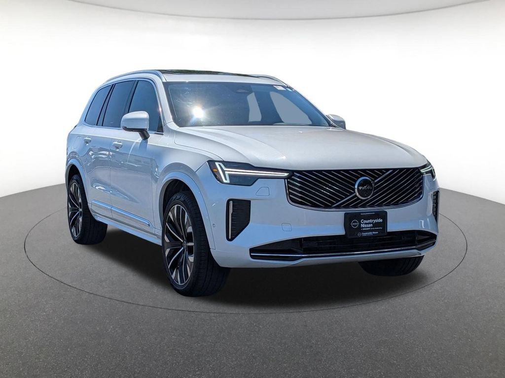 Used 2025 Volvo XC90 B6 Plus AWD/4WD image 3