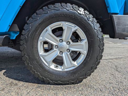 Used 2017 Jeep Wrangler Unlimited Sahara w/ Quick Order Package 24E Chief AWD/4WD image 48