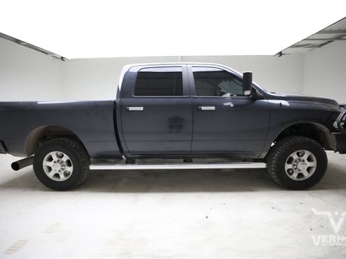 Used 2018 RAM 2500 SLT w/ Luxury Group AWD/4WD image 5