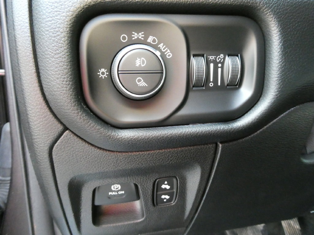 Used 2021 RAM 1500 Laramie w/ Sport Appearance Package AWD/4WD image 26