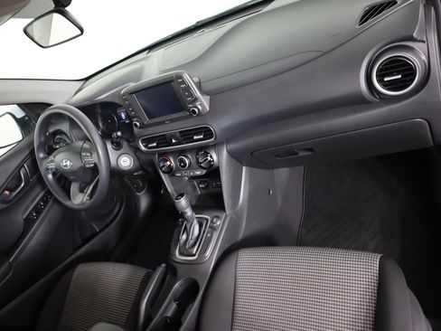 Used 2018 Hyundai Kona SE image 12