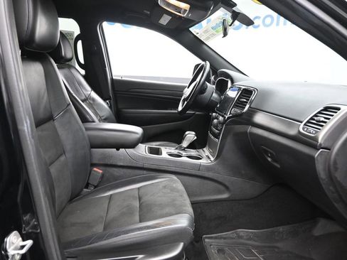 Used 2021 Jeep Grand Cherokee Laredo X image 7