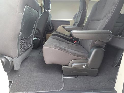 Used 2017 Dodge Grand Caravan SE w/ Power Window Group image 21