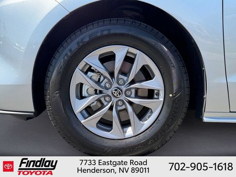 Certified 2025 Toyota Sienna LE FWD image 12