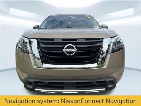 Used 2023 Nissan Pathfinder Platinum w/ Cargo Package AWD/4WD image 2